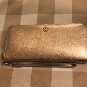 Tory Burch Passport Wallet